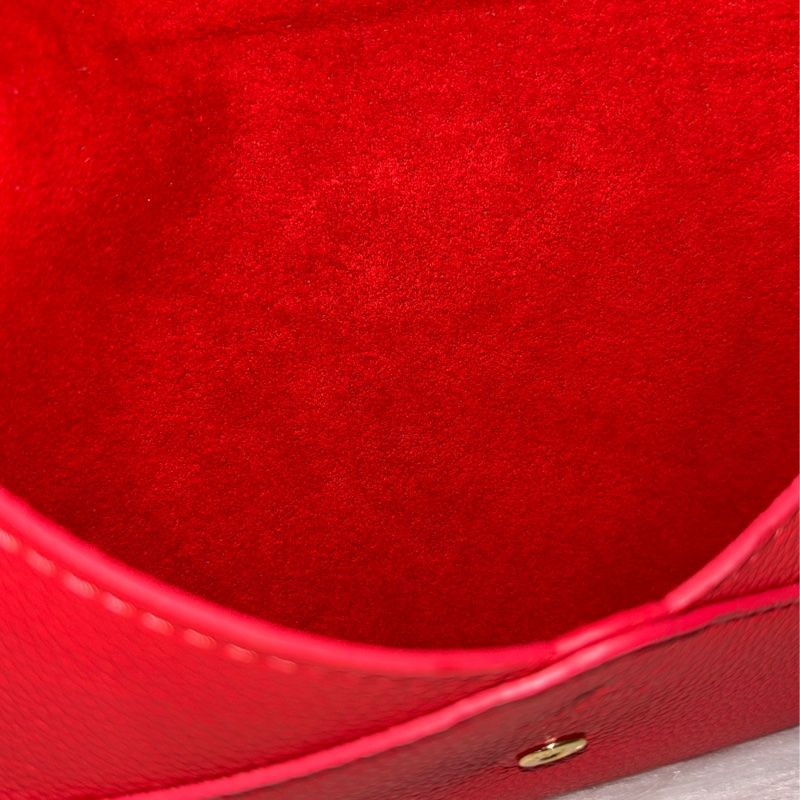 LV 訂製款 紅色荔枝皮 圓形 LOGO 釦式 信封 長夾 皮夾 收納袋 萬用袋-31