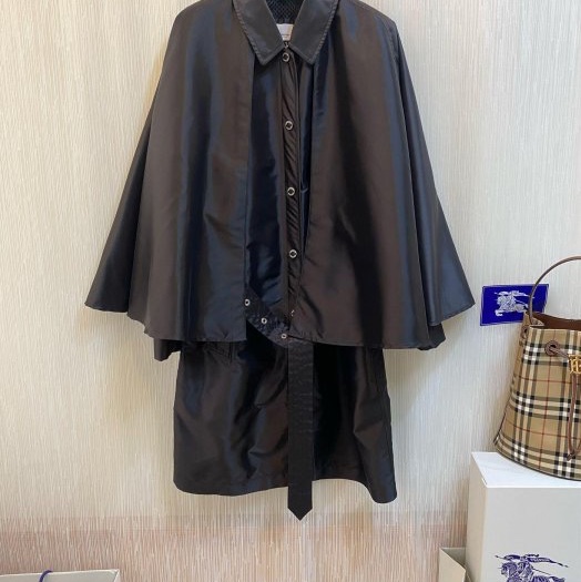 BURBERRY英國黑色輕盈斗篷風衣UK8-2