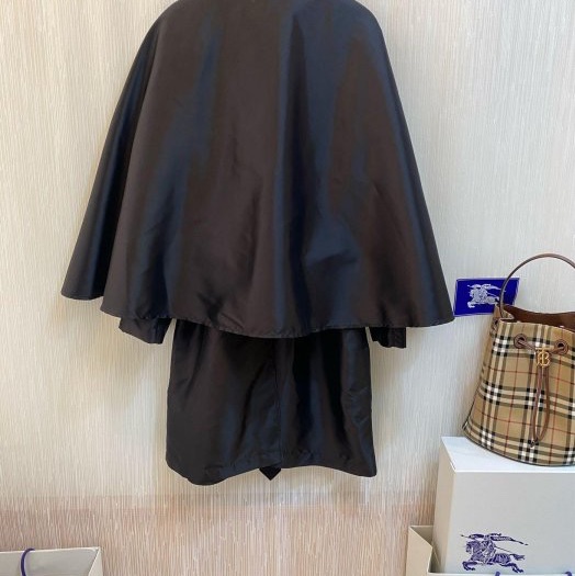 BURBERRY英國黑色輕盈斗篷風衣UK8-3