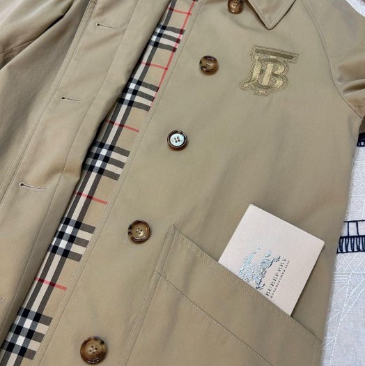 BURBERRY英國專屬標飾圖案輕便風衣UK2-4