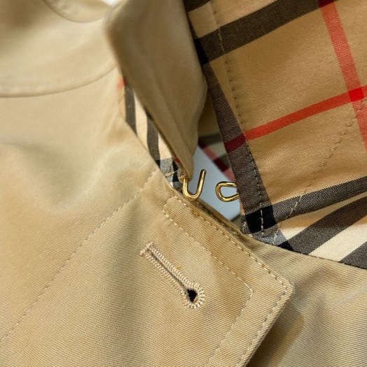 BURBERRY英國專屬標飾圖案輕便風衣UK2-7