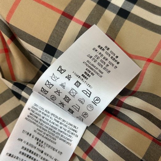 BURBERRY英國專屬標飾圖案輕便風衣UK2-12