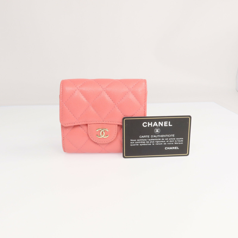 CHANEL 牛皮皮革Wallet金扣錢包-15