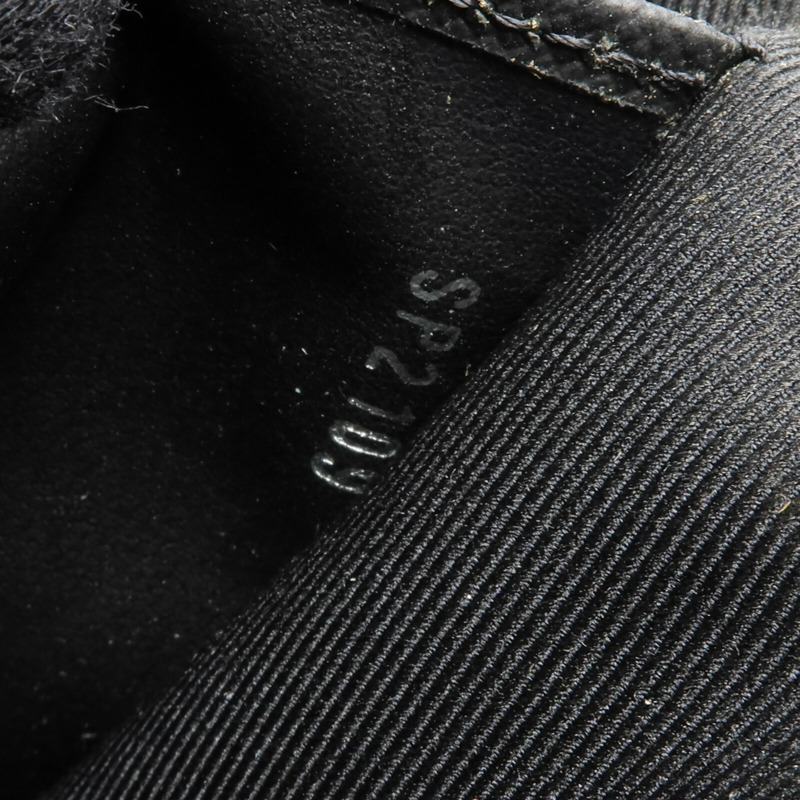 LOUIS VUITTON Monogram Eclipse Pochette Discovery PM銀扣手拿包-14