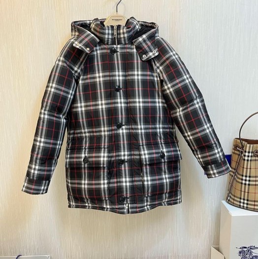 BURBERRY英國童款格紋連帽羽絨外套12Y-1