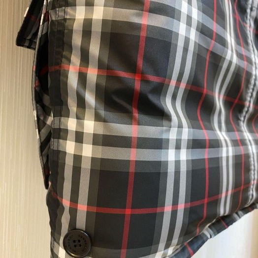 BURBERRY英國童款格紋連帽羽絨外套12Y-3