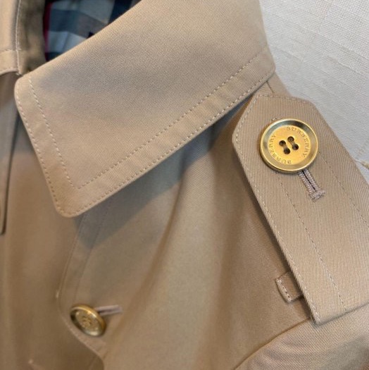 BURBERRY LONDON蜜色金釦風衣36-7