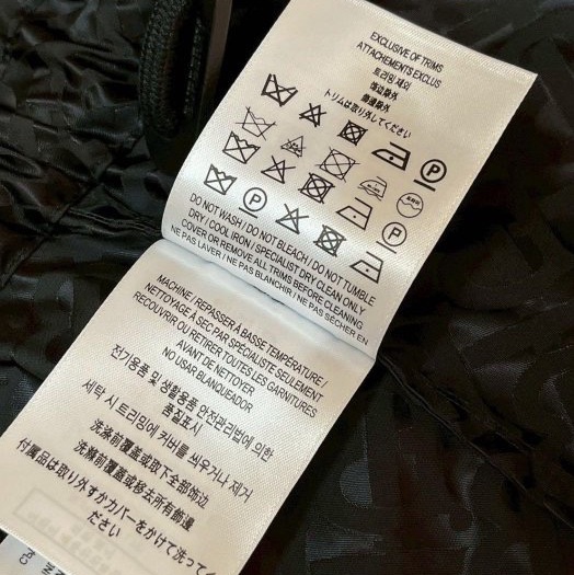 BURBERRY英國黑色專屬標誌提花連帽風雪大衣UK4-10