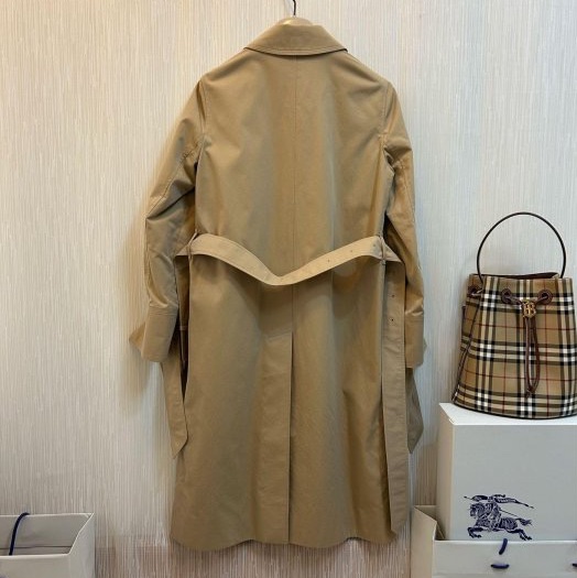BURBERRY英國蜜色風衣UK2-2