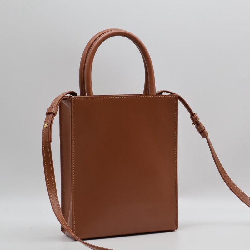 LOEWE Standard A5小牛皮斜背包-1