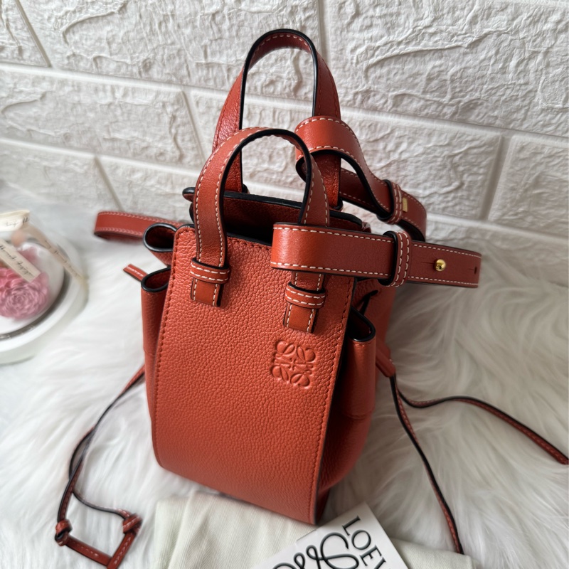 LOEWE Hammock Mini 牛皮手提/肩背二用包-30