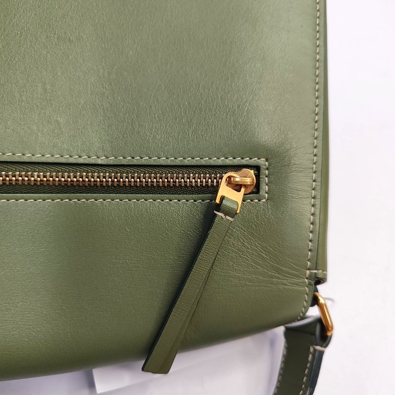 CELINE TROTTEUR綠色牛皮斜挎包單肩包金色五金-12