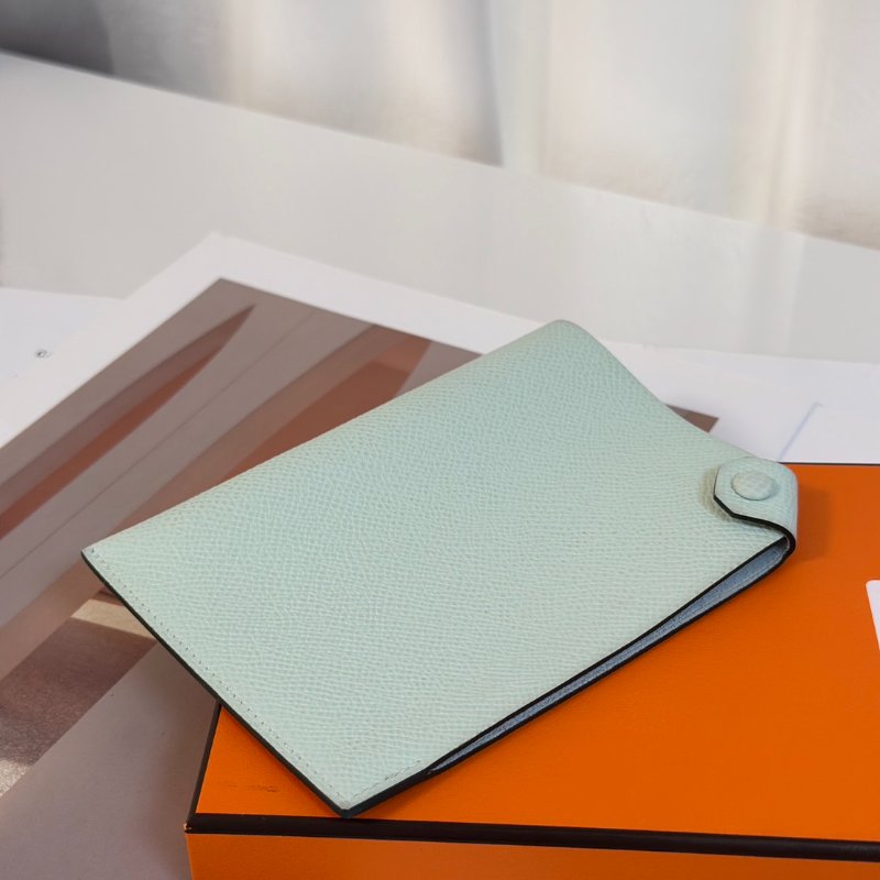 HERMES Tarmac 護照夾 - 新薄荷綠 W-3