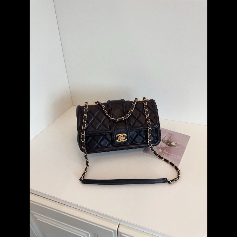 Chanel seasonal classic flap
Medium-0