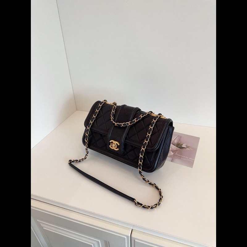 Chanel seasonal classic flap
Medium-3