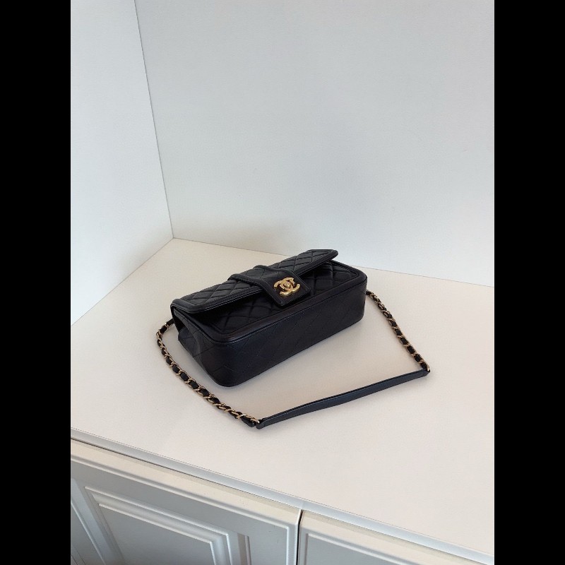 Chanel seasonal classic flap
Medium-4