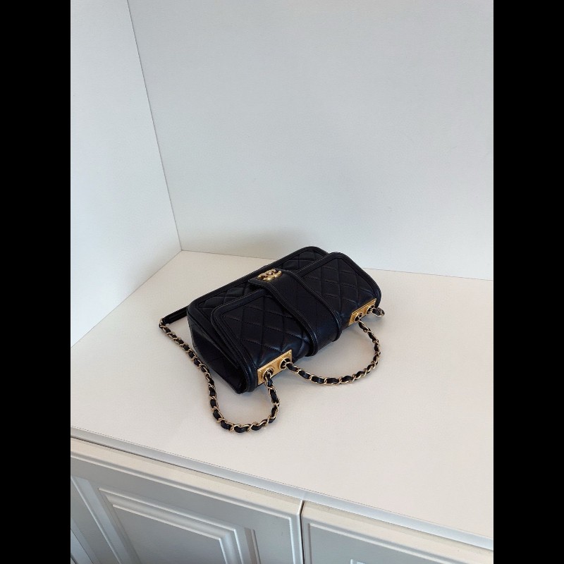 Chanel seasonal classic flap
Medium-5