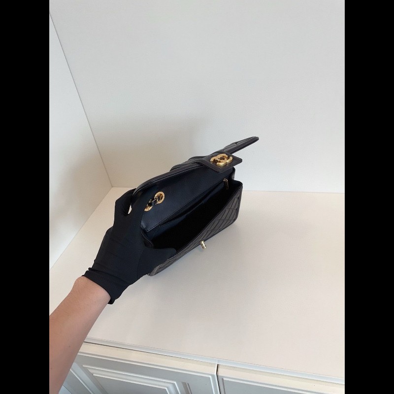 Chanel seasonal classic flap
Medium-6