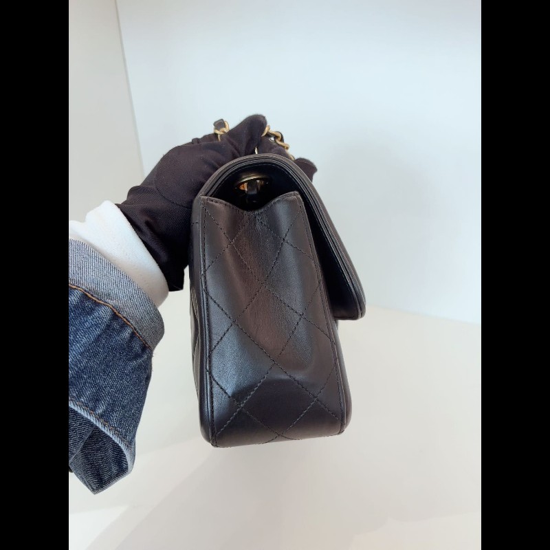 Chanel seasonal classic flap
Medium-14