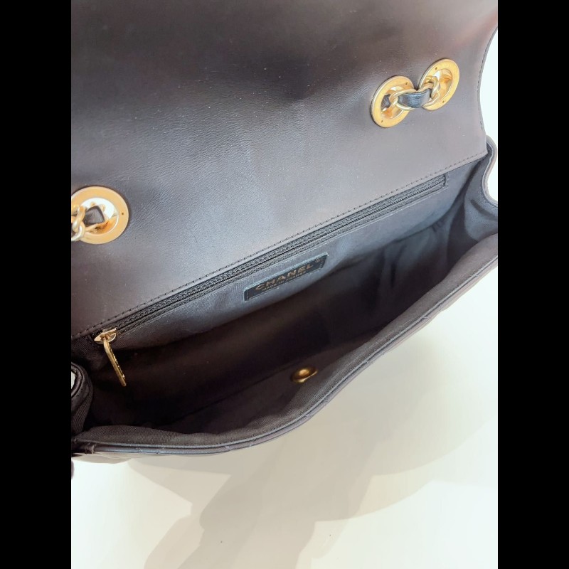 Chanel seasonal classic flap
Medium-17