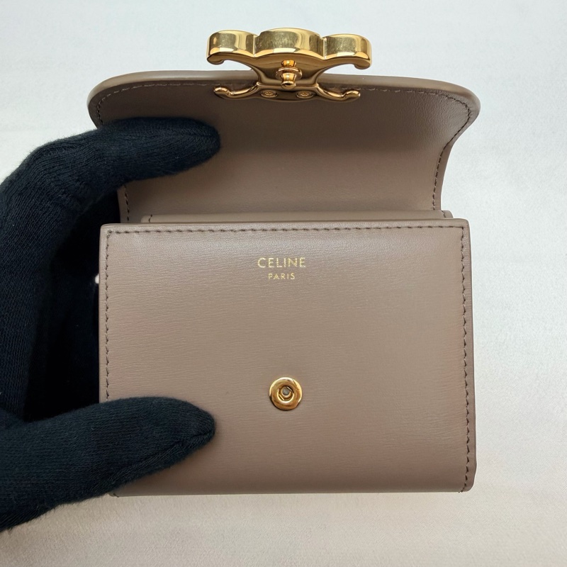 CELINE 灰褐色凱旋門釦式短夾-5