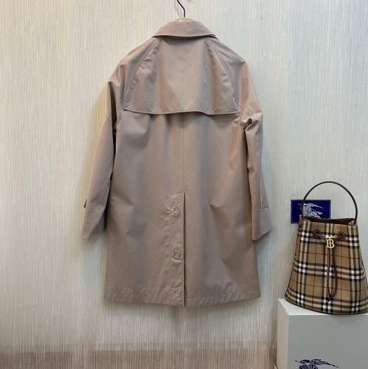 BURBERRY英國黑標香芋色卡姆登風衣UK6-9