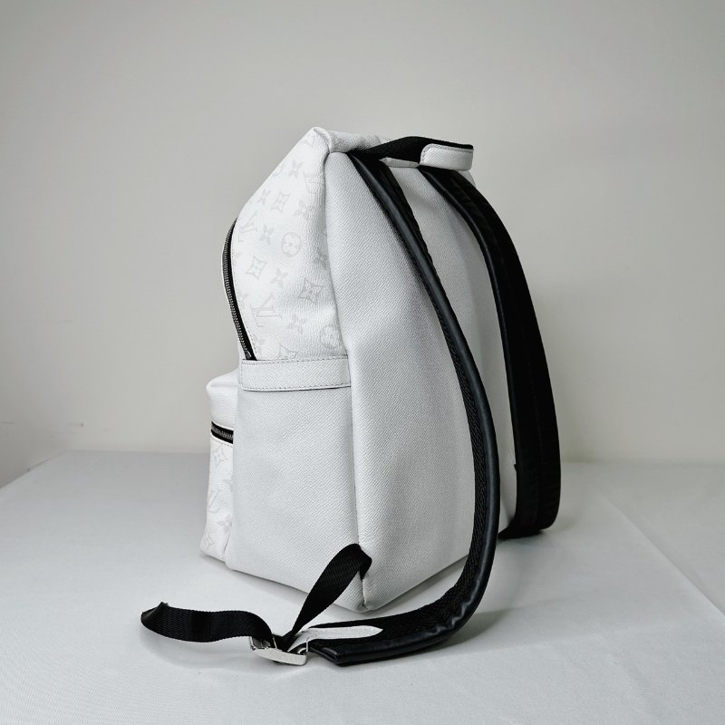 LV Discovery雙肩後背包-5