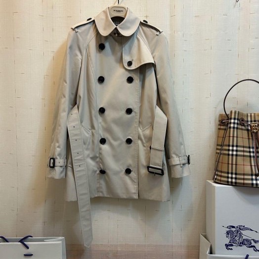 BURBERRY 英國黑標風衣UK2-3