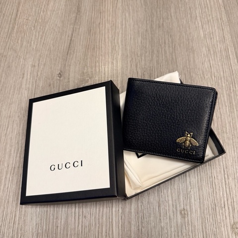 GUCCI 523664 皮革蜜蜂裝飾8卡短夾
