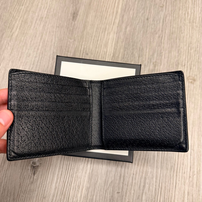 GUCCI 523664 皮革蜜蜂裝飾8卡短夾-3