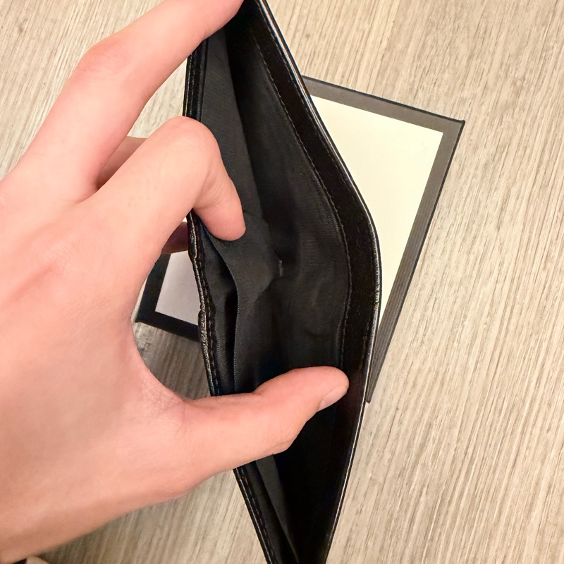 GUCCI 523664 皮革蜜蜂裝飾8卡短夾-4