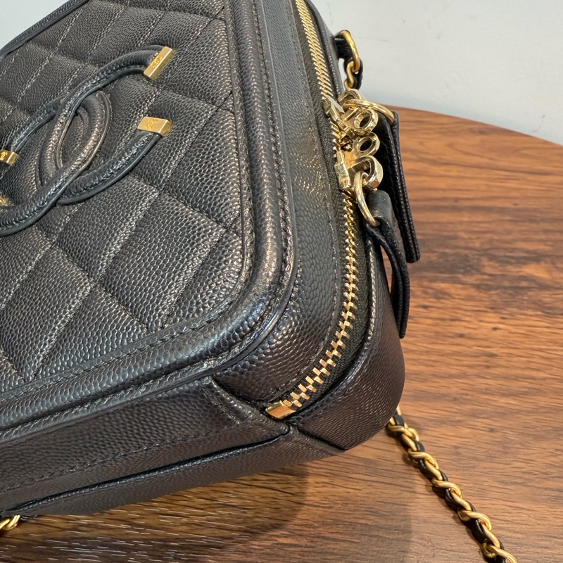 CHANEL香奈兒相機包小號菱格紋黑金牛皮單肩斜孭包-9