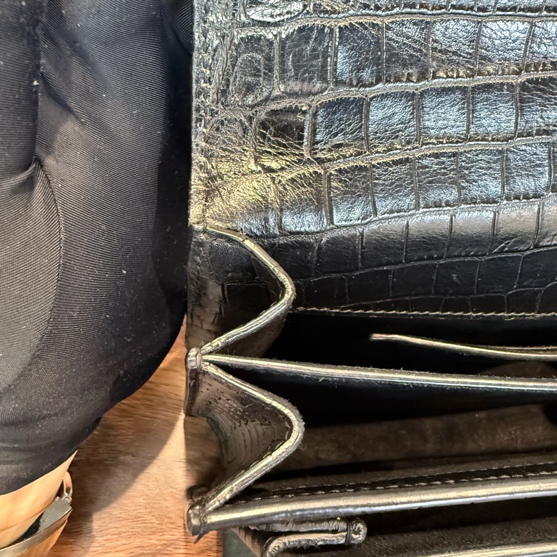 YSL日落包鰐魚壓紋銀Logo鏈條斜孭包-8