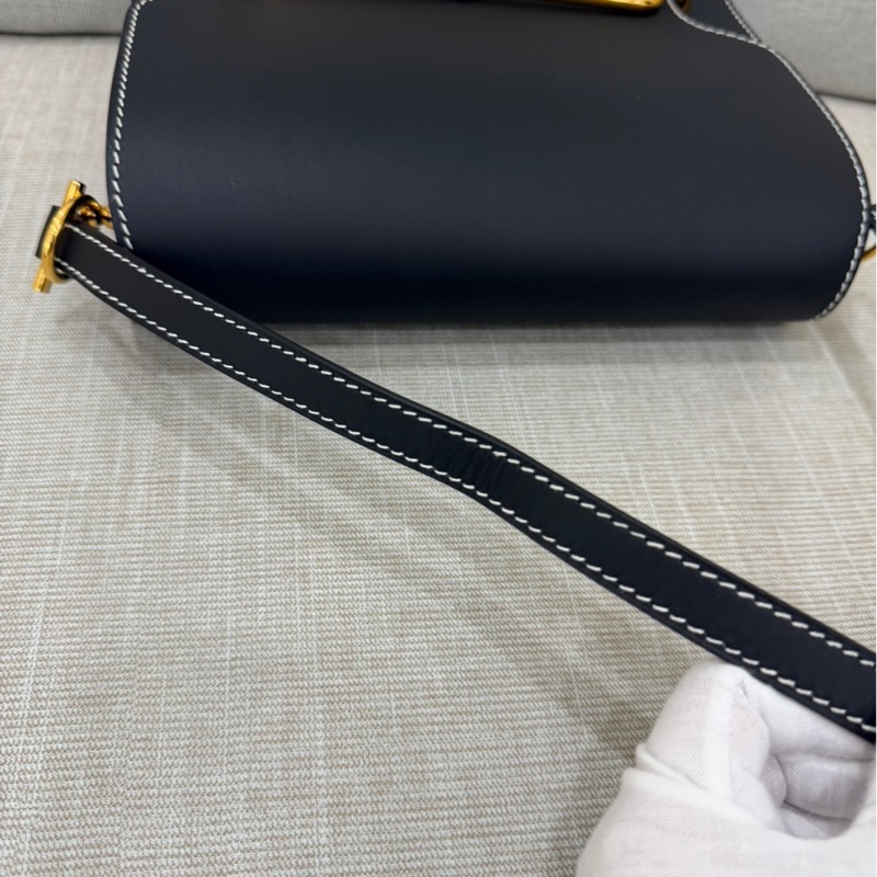 愛馬仕 Hermes 豬鼻子 Roulis23 經典黑金 sombrero皮 霧面box 外縫C刻-31