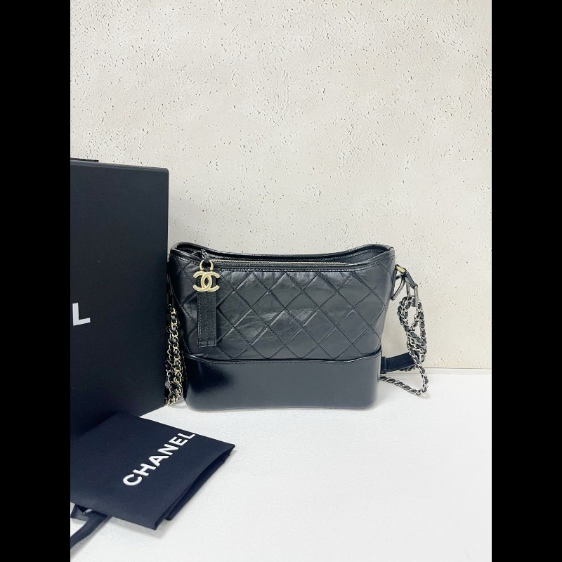 Chanel New Medium Gabrielle
新中號 黑色牛皮流浪包-0
