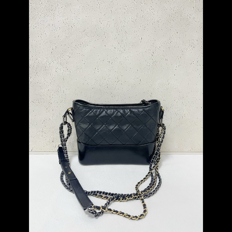 Chanel New Medium Gabrielle
新中號 黑色牛皮流浪包-1
