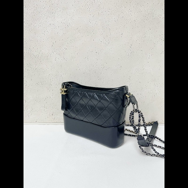 Chanel New Medium Gabrielle
新中號 黑色牛皮流浪包-3
