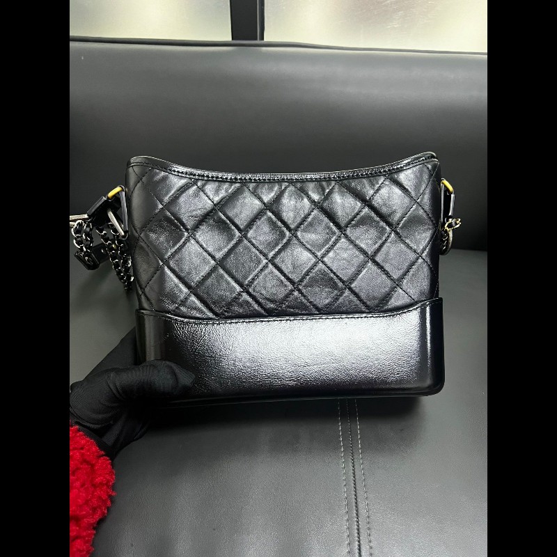 Chanel New Medium Gabrielle
新中號 黑色牛皮流浪包-5