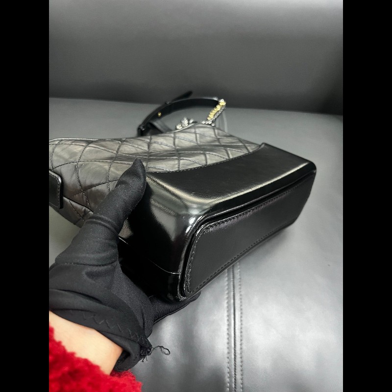 Chanel New Medium Gabrielle
新中號 黑色牛皮流浪包-11