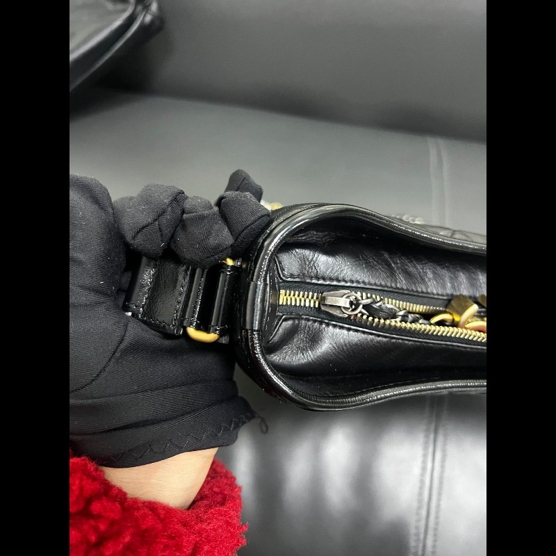 Chanel New Medium Gabrielle
新中號 黑色牛皮流浪包-16