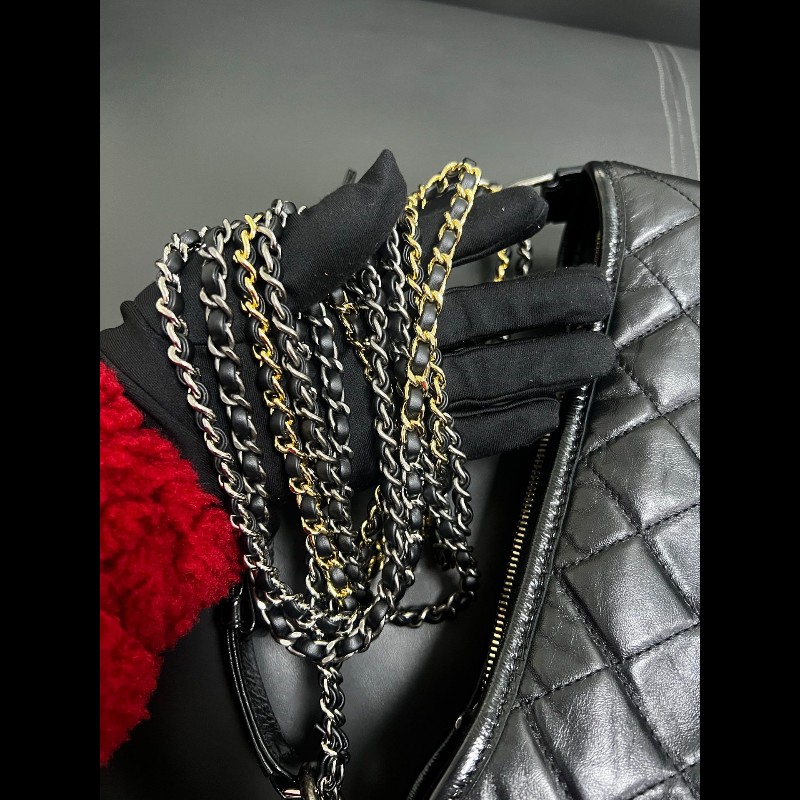 Chanel New Medium Gabrielle
新中號 黑色牛皮流浪包-19