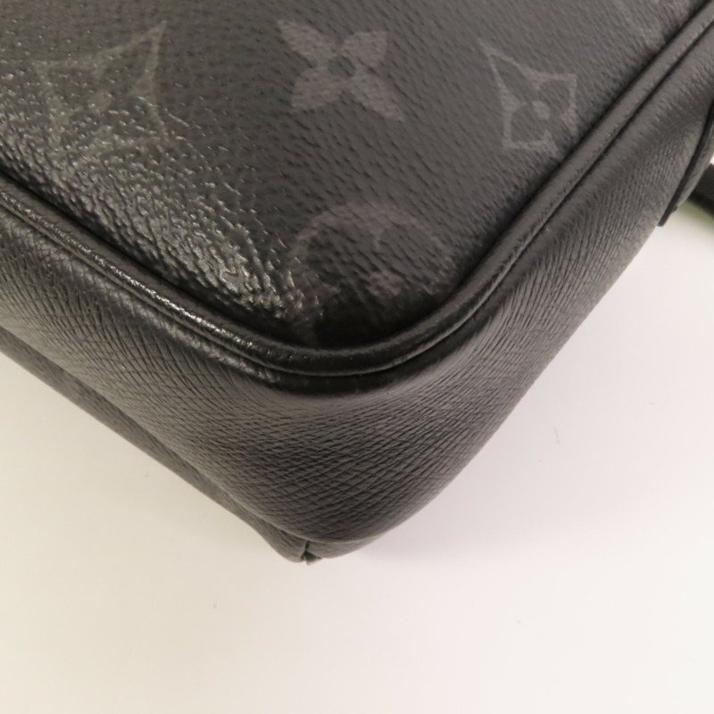 LOUIS VUITTON Monogram Eclipse Messenger PM Voyager銀扣肩背袋-13