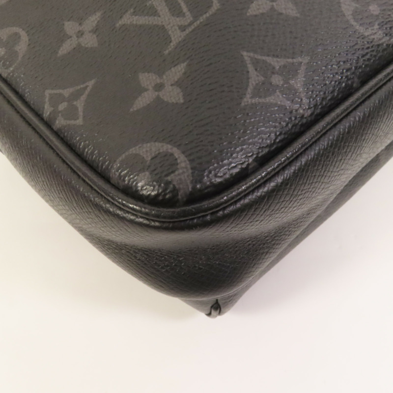 LOUIS VUITTON Monogram Eclipse Messenger PM Voyager銀扣肩背袋-14