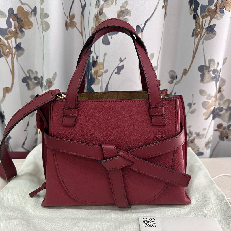 LOEWE 羅威 Gate Top Handle 經典綁結牛皮手提斜背兩用包(酒紅)-0