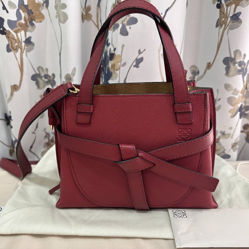 LOEWE 羅威 Gate Top Handle 經典綁結牛皮手提斜背兩用包(酒紅)-5
