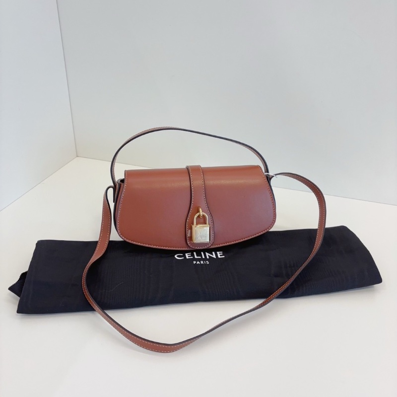 Celine Tabou焦糖鎖頭手提腋下包18*5*8  99新配件塵袋-1