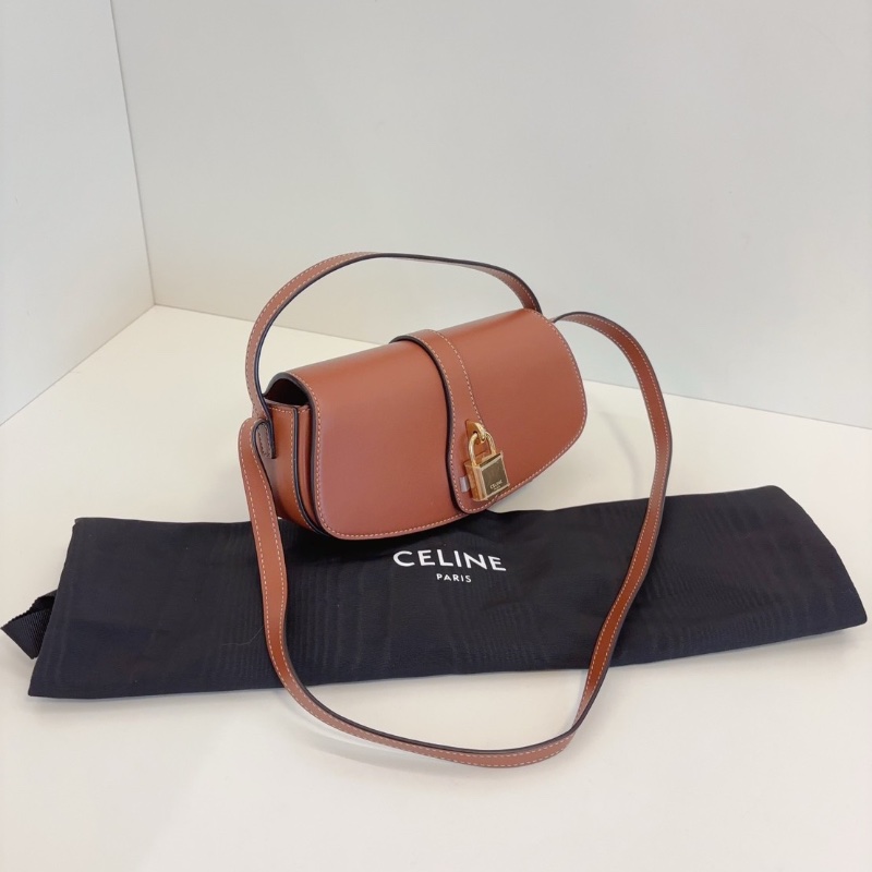 Celine Tabou焦糖鎖頭手提腋下包18*5*8  99新配件塵袋-4