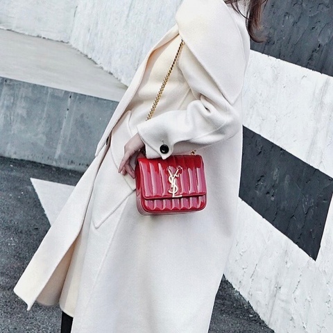 YSL Vicky紅色漆皮方胖子金扣18*15*7 98新配件塵袋