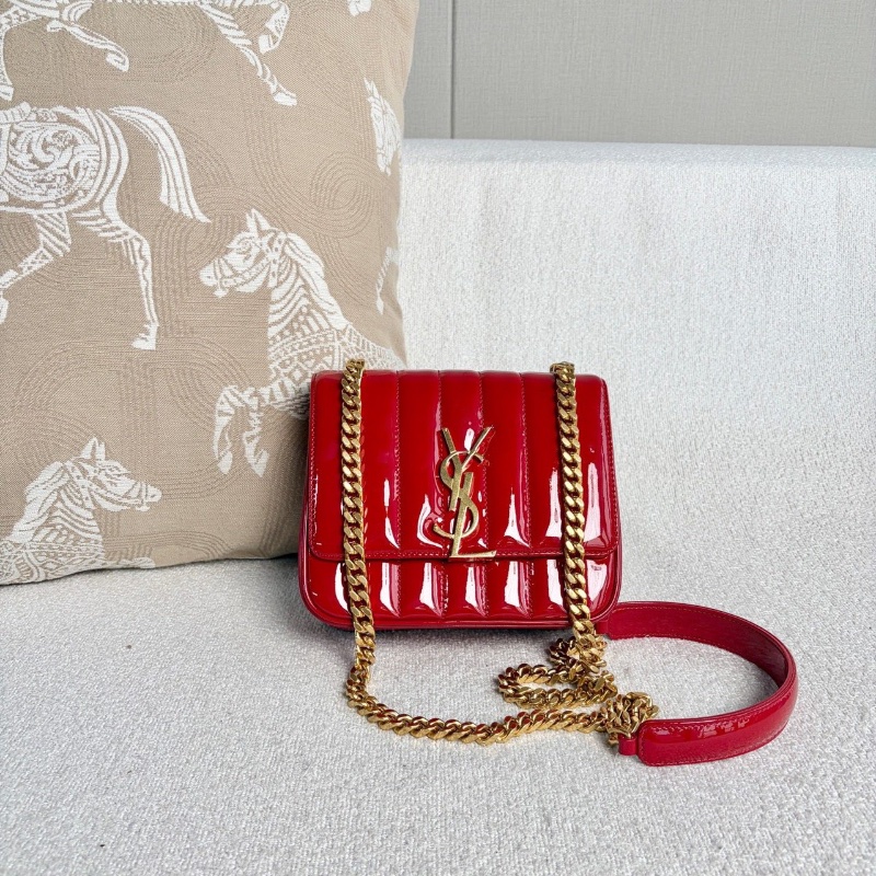 YSL Vicky紅色漆皮方胖子金扣18*15*7 98新配件塵袋-1