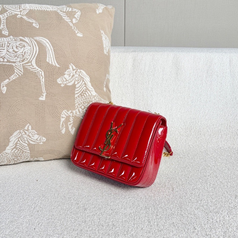 YSL Vicky紅色漆皮方胖子金扣18*15*7 98新配件塵袋-3